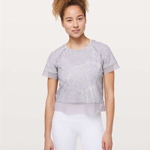 Lululemon Stripe In Stride Short Sleeve Cropped Shirt Gray Paisley